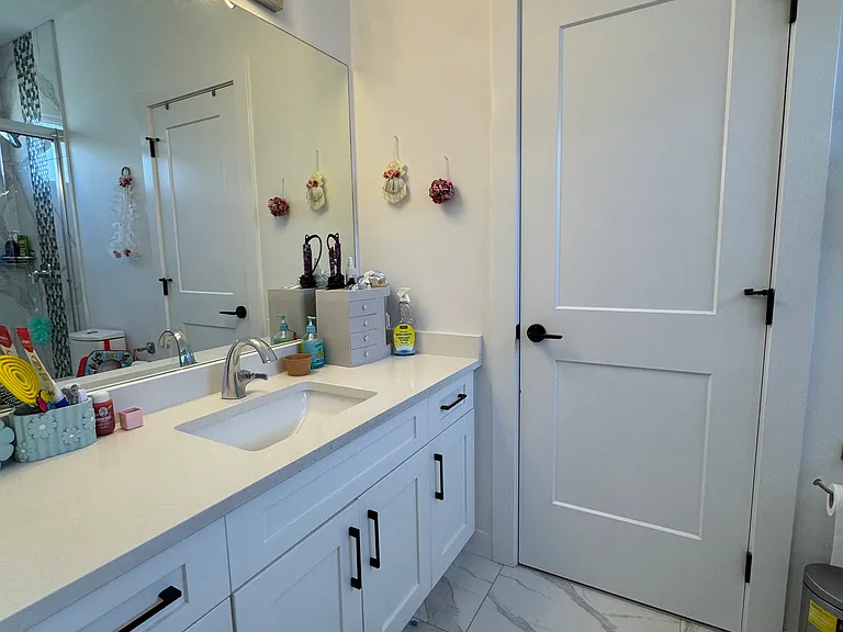 1250 Mitchell St — Photo 25