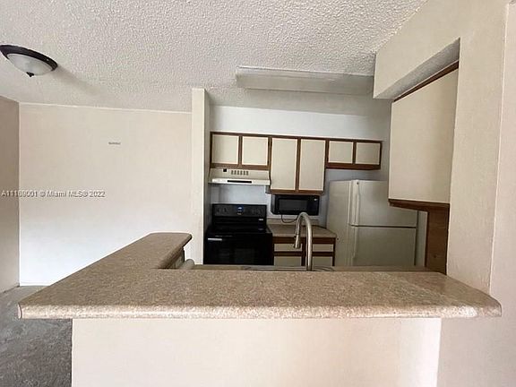 4th image of 2926 S University Dr APT 6107