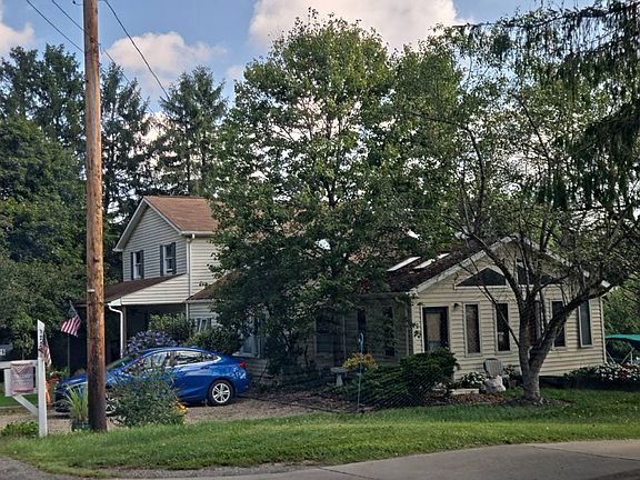 4th image of 129 Mary Reed Rd