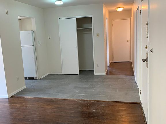 Hallway to bedroom & bathroom