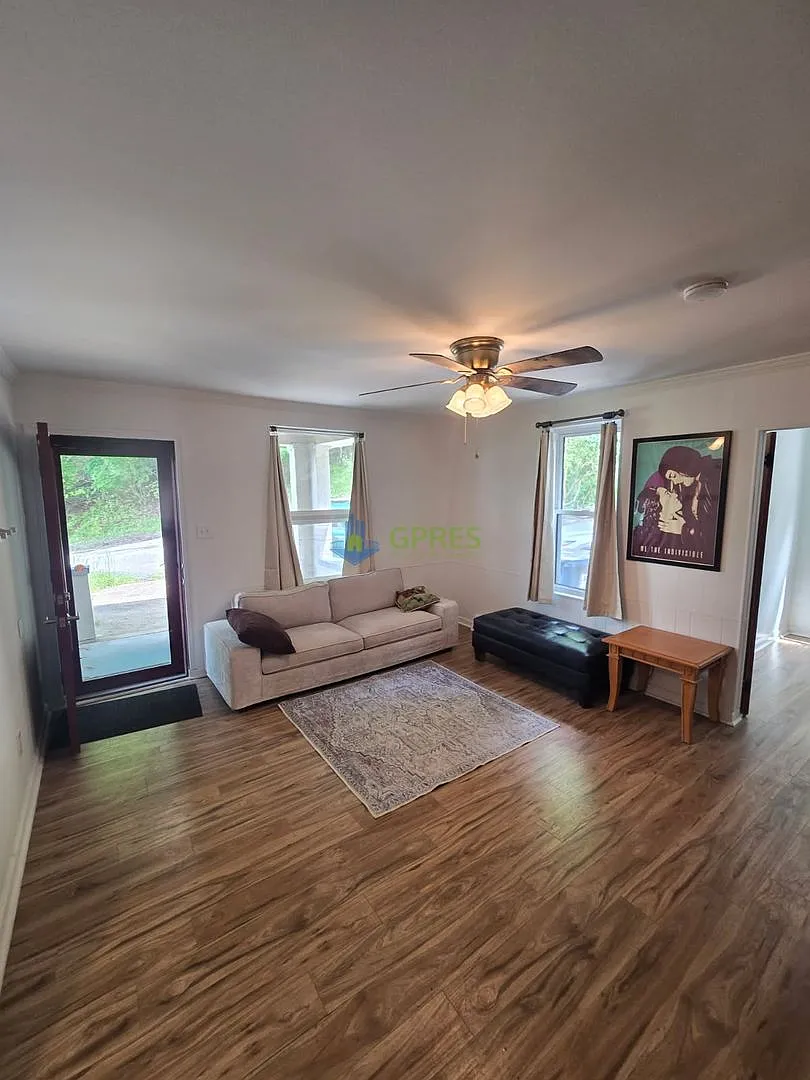 Verona single family home for rent — Photo 2