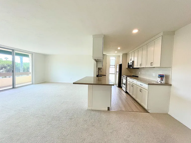 6455 La Jolla Blvd #238 — Photo 2