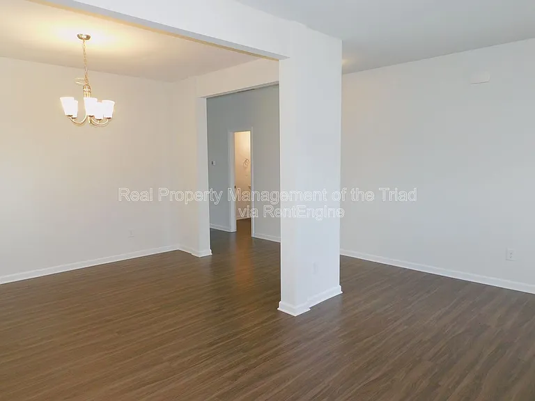 390 Spaulding St — Photo 12