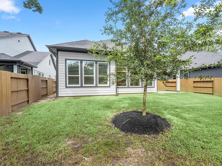 311 Pilazzo St — Photo 33