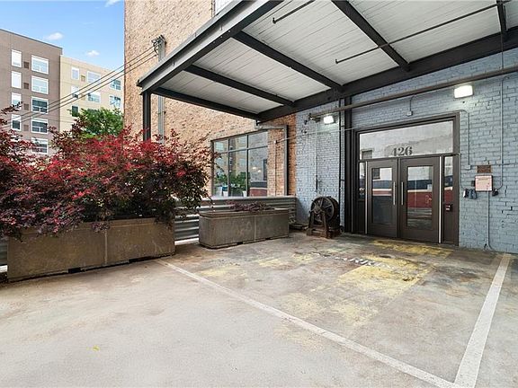 4th image of 426 Marietta St NW APT 406