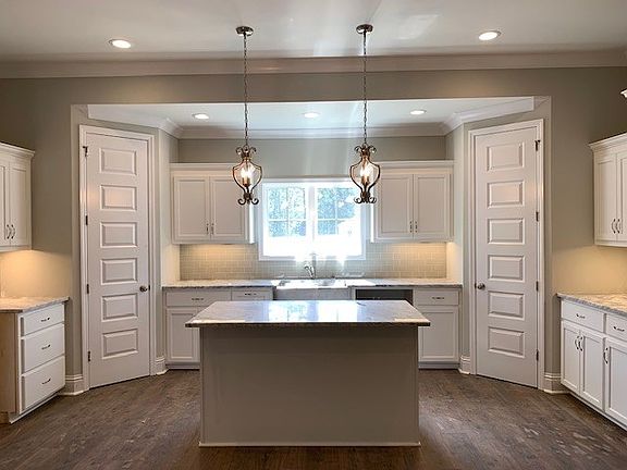 4th image of 3832 Lu Ln