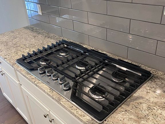 5th image of 2994 Montana Way