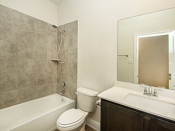 3rd image of 3016 Cerro Ranch Rd