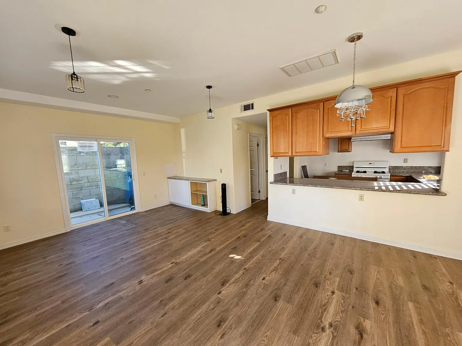 404 La France Ave — Photo 3
