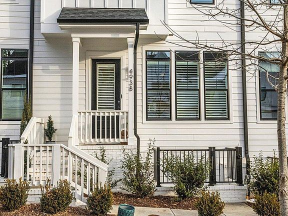 2nd image of 4938 Trek Ln