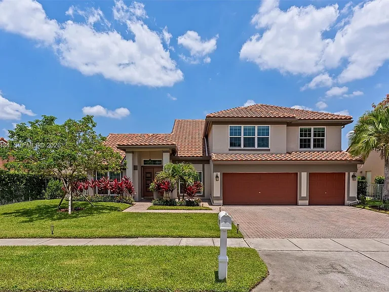 19483 NW 11th St — Photo 1