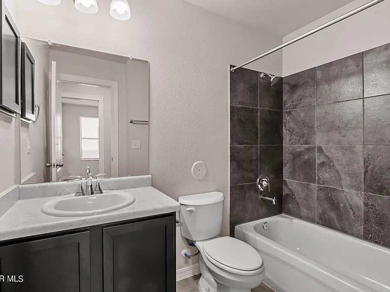 14541 Faxon Yucca Ave — Photo 16