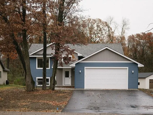 820 N Pine St, Royalton, MN 56373