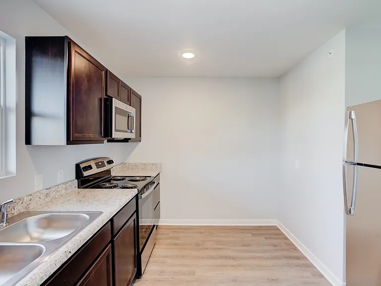 Cypress Point Apartments — Photo 44