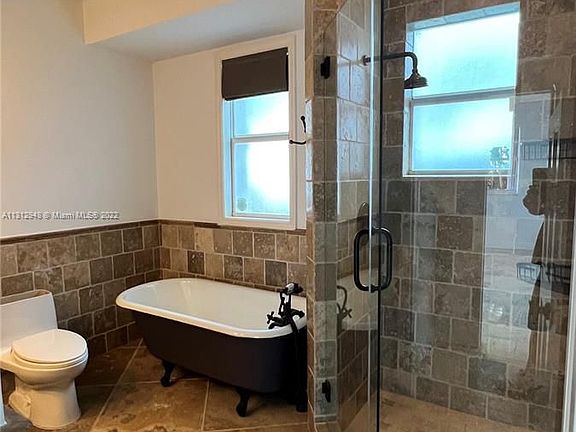 3rd image of 10271 E Bay Harbor Dr APT 4