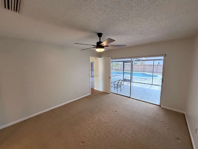 14001 Dominion Ct — Photo 30