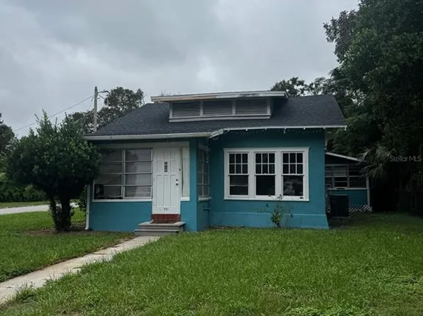 711 Avenue E NE, Winter Haven, FL 33881
