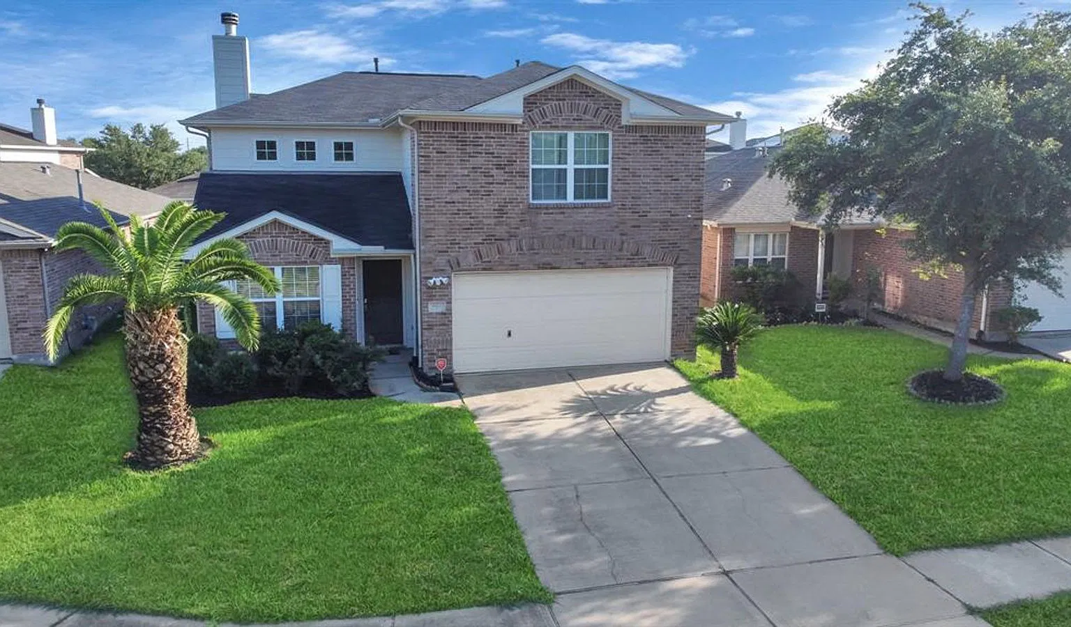 3 bed, 2.5 bath, 1884 sqft, $1,995 — Photo 2