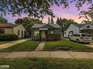 21274 Atlantic Ave, Warren, MI 48091