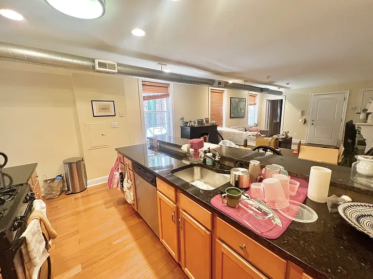 1526 Pine St #1B — Photo 7
