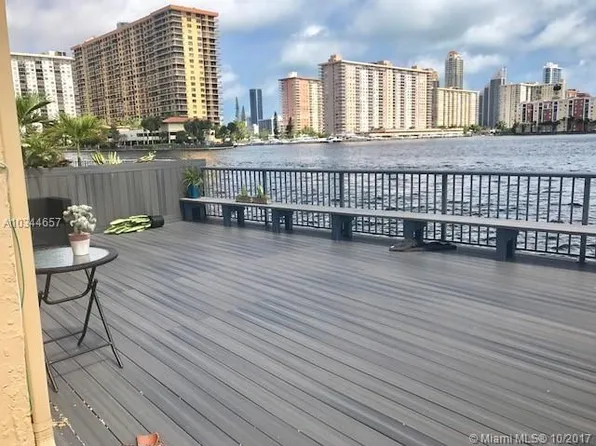4000 NE 167th St, North Miami Beach, FL 33160