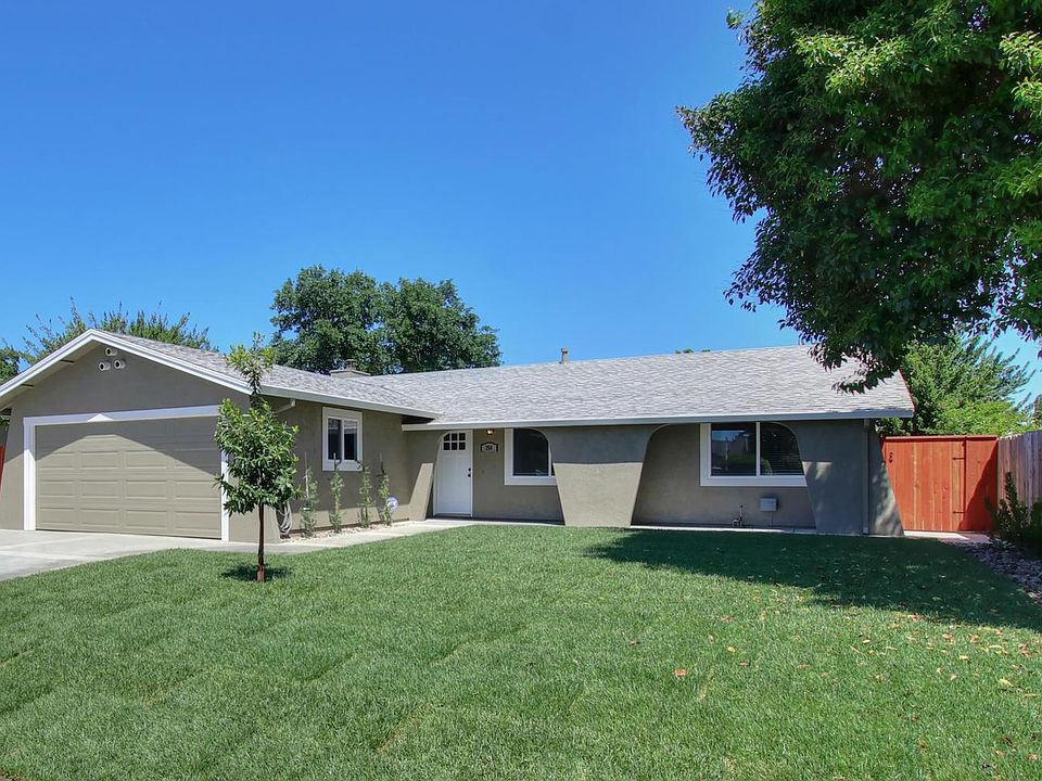 1st image of 250 Mount Hood Ct