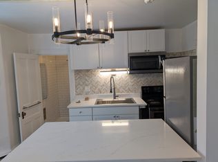129 Loomis St #3, Burlington, VT 05401