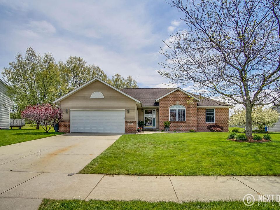 1st image of 222 Creekside Dr
