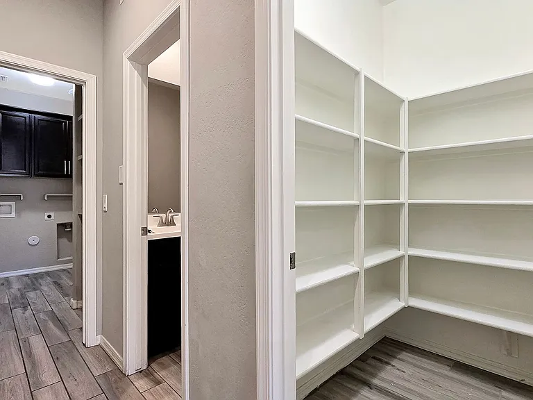 17156 W Lincoln St — Photo 28