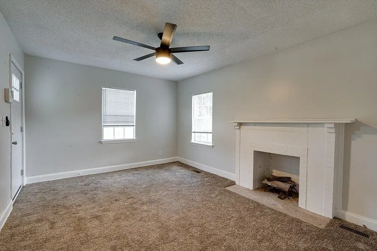 510 N Germantown Rd — Photo 4