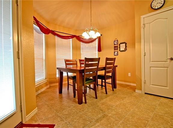 5th image of 2132 Shady Bend Cir