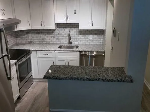 464 Liberty St APT 206, Little Ferry, NJ 07643