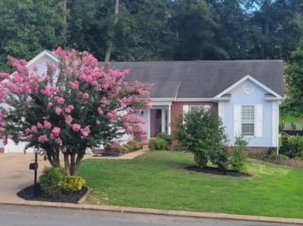 232 Brently Woods Dr, Chattanooga, TN 37421