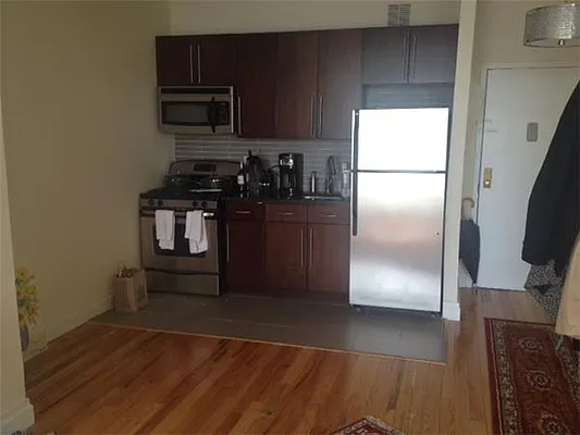 Rented by Voda Bauer Real Estate | media 41