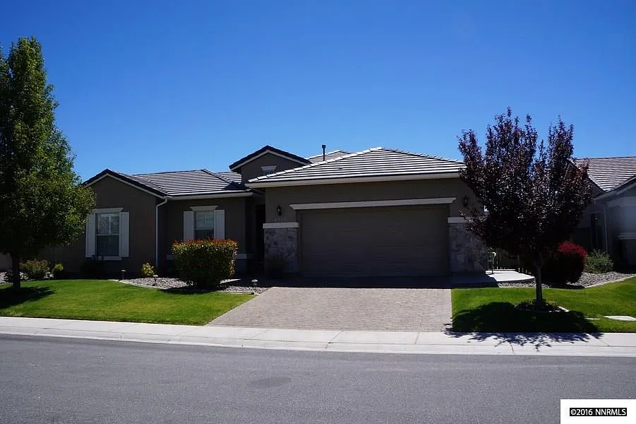 4926 Chevalier Dr photo 1