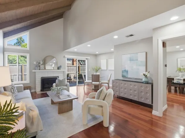 22835 Poplar Grove Sq, Cupertino, CA 95014