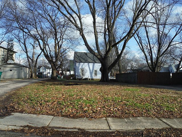 1st image of 318 Haish Blvd