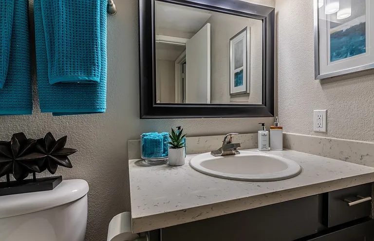 Flintridge Apartment Homes — Photo 14