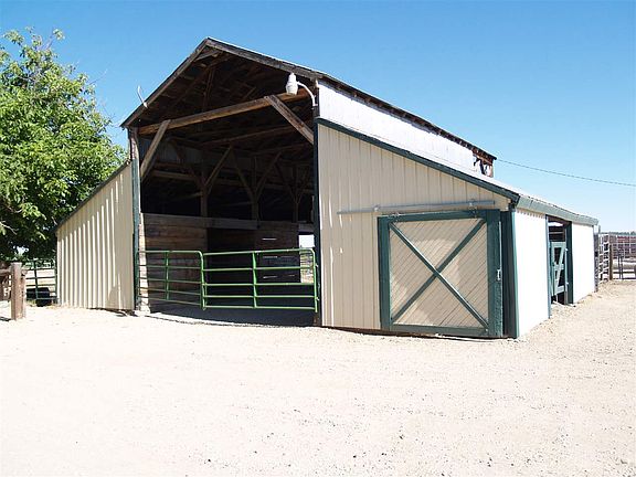 3rd image of 3512 W Idaho Blvd