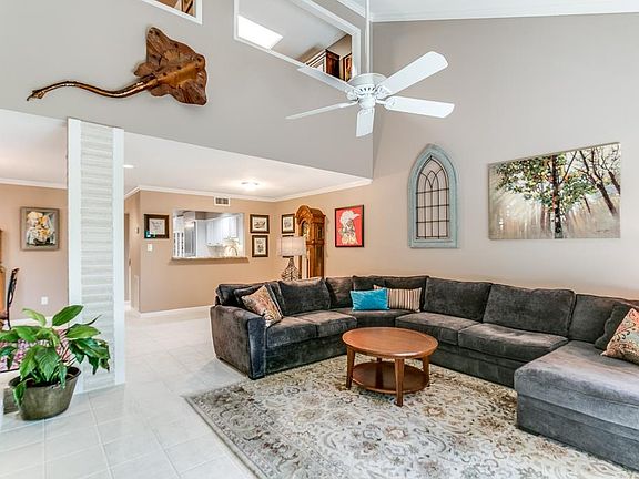 5th image of 18024 Bal Harbour Dr