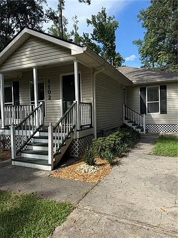 3 bed, 2.0 bath, 1250 sqft, $1,750 — Photo 2