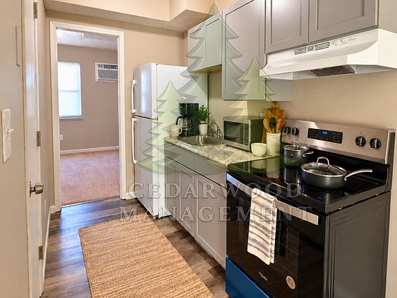 4th image of 766 Anderson Ave #2