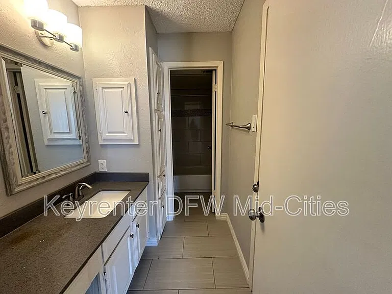 2623 Piedras Dr — Photo 18