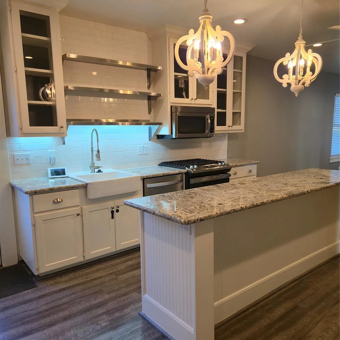 3 bed, 2.0 bath, 1316 sqft, $2,200 — Photo 4