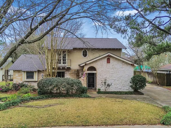 1707 W Hedgecroft Dr, El Lago, TX 77586