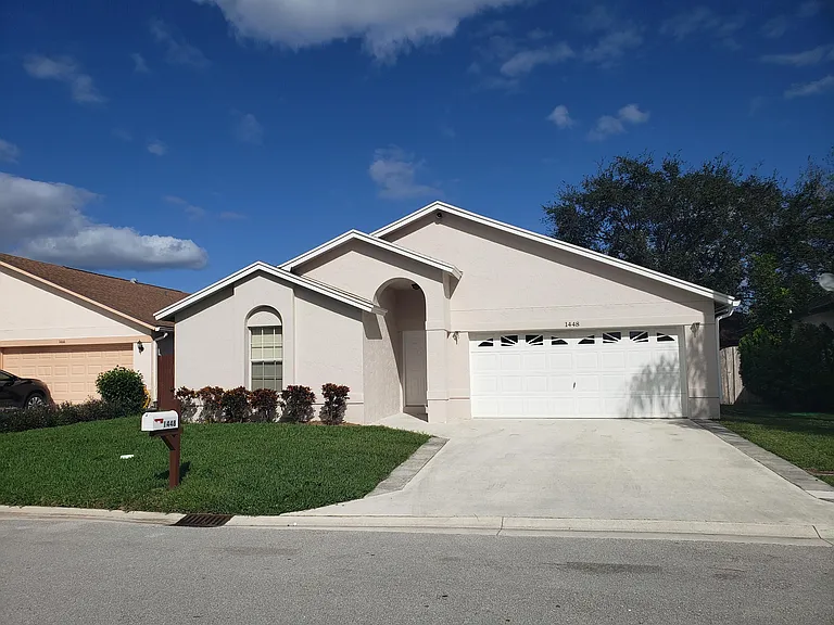 1448 Waterway Cove Dr — Photo 2