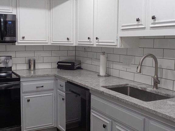 3rd image of 3769 Ashworth Dr