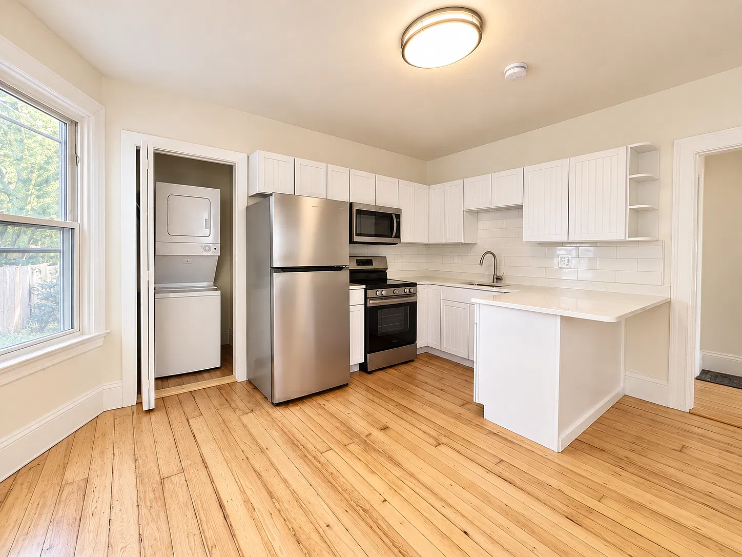 109 Bowen St — Photo 1