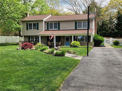 25 Giant Oak Road, Ridge, NY, 11961