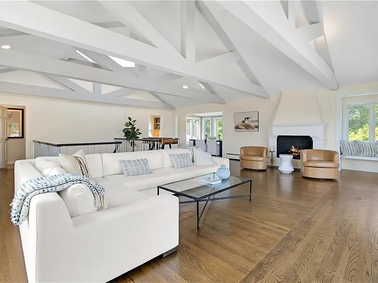 1 Harbor View Dr — Photo 19